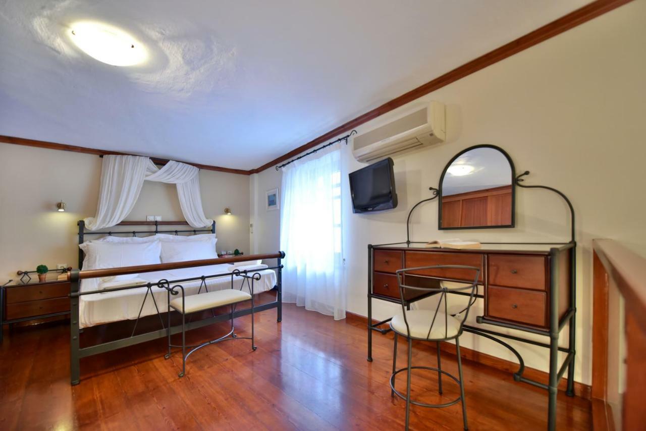 Unique Luxury Suites هيدرا المظهر الخارجي الصورة