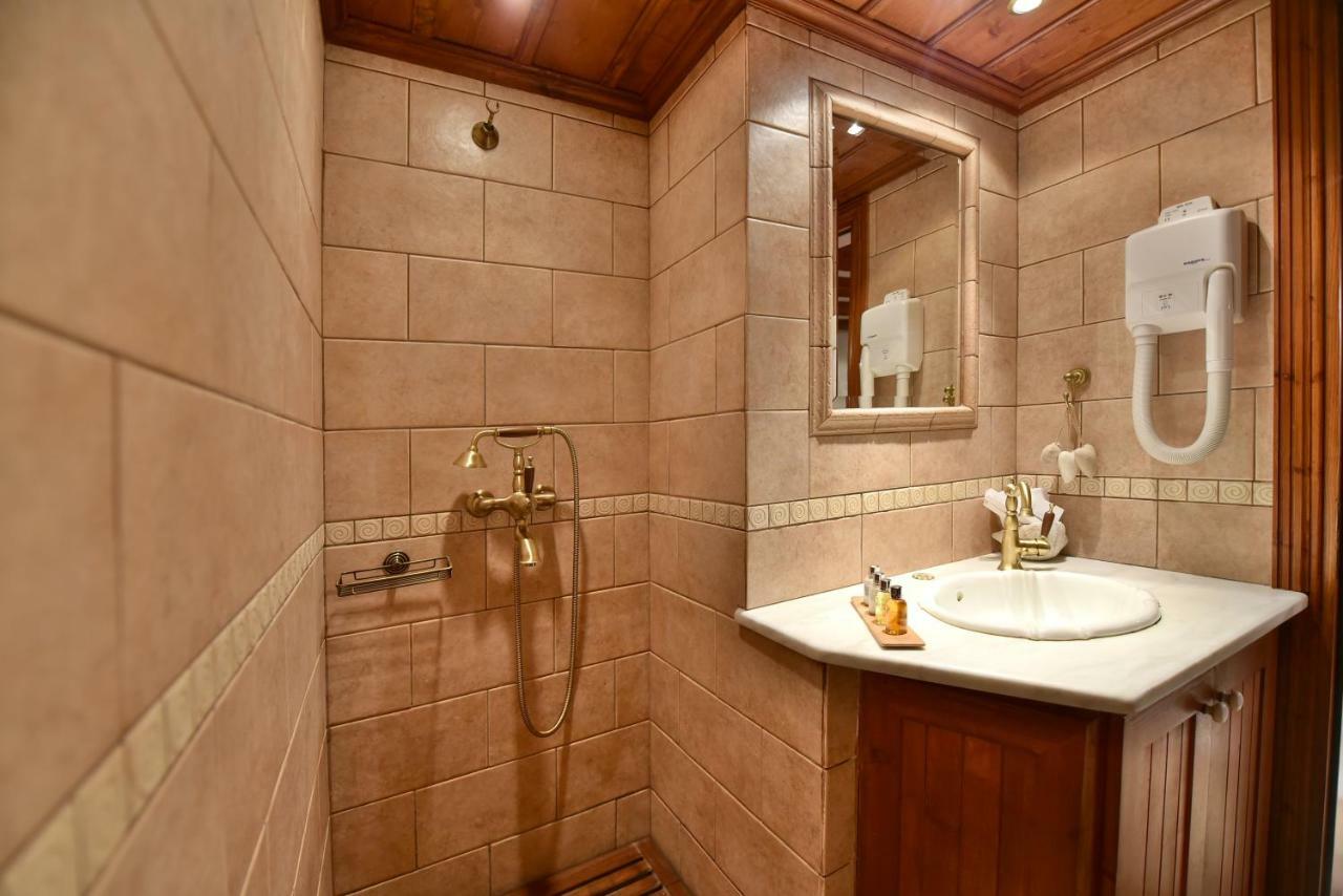 Unique Luxury Suites هيدرا المظهر الخارجي الصورة
