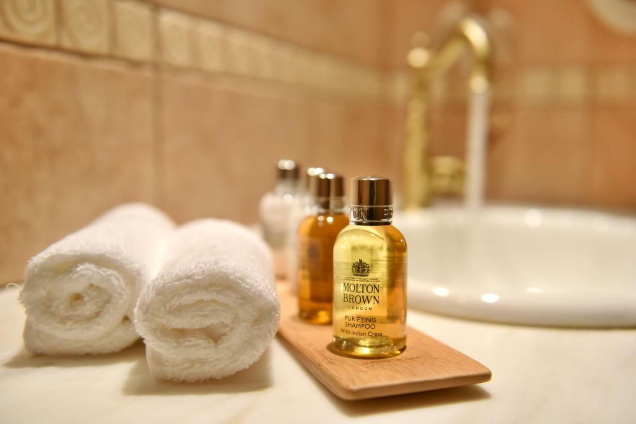 Unique Luxury Suites هيدرا المظهر الخارجي الصورة